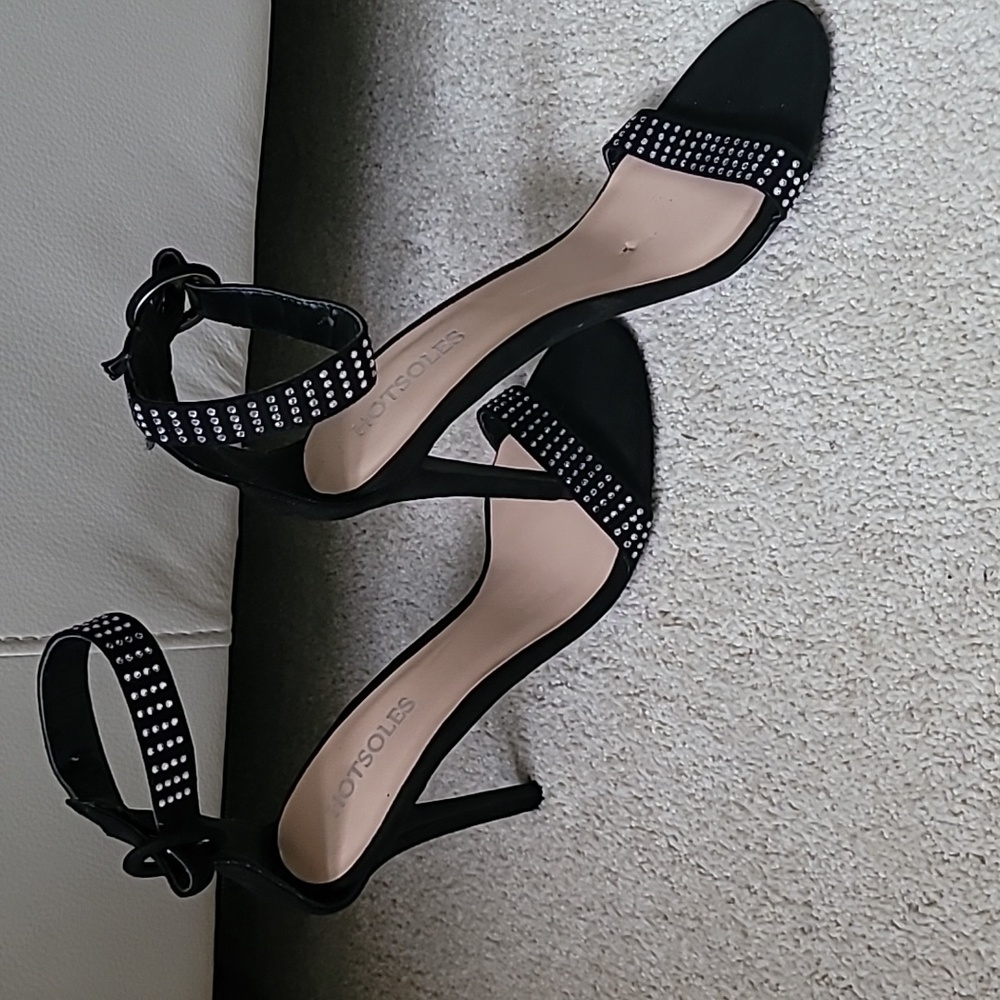 Shoes - Picture 2 of 4